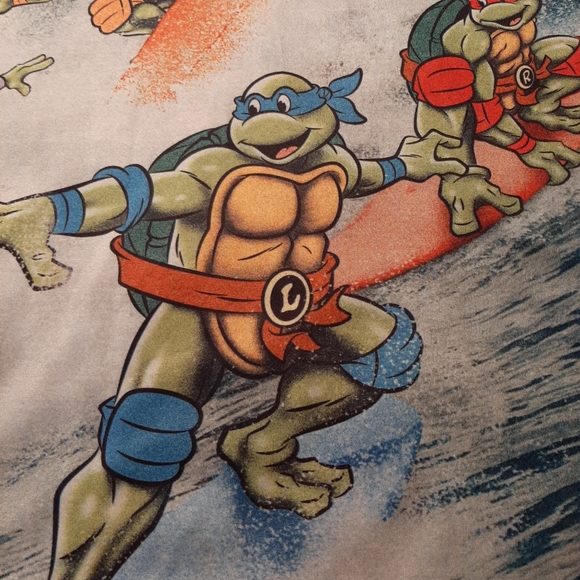 Teenage Mutant Ninja Turtle Shirt (Large) - Picture 7 of 10